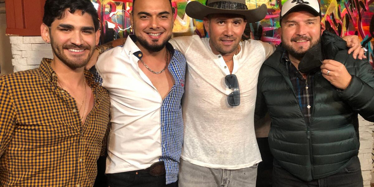 M﻿R TEMPO & BANDA EL RECODO